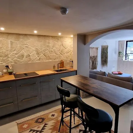 Appartement Souterrain *