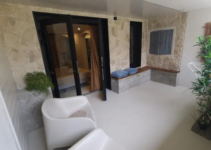 Souterrain Appartement *