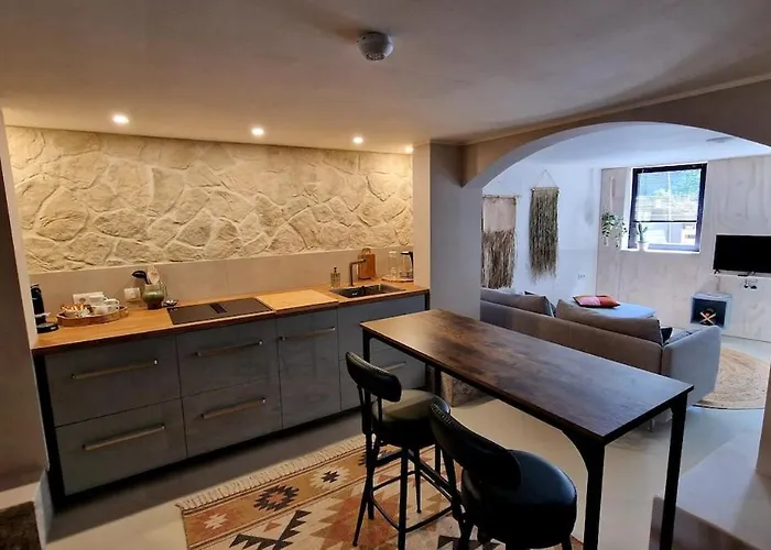 Apartman Souterrain *